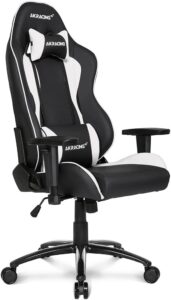 著者が購入したAKRacingの合皮製ゲーミングチェア